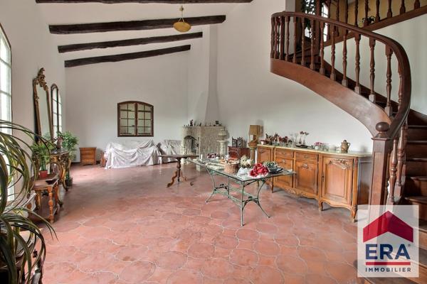 Maison à Orange - 4 pièces - 141m² habitable - 788m² de terrain !