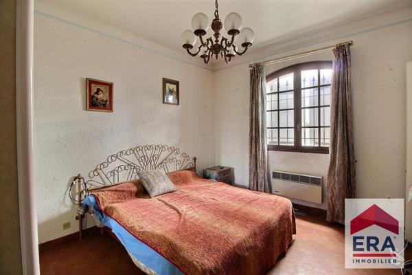 Maison à Orange - 4 pièces - 141m² habitable - 788m² de terrain !