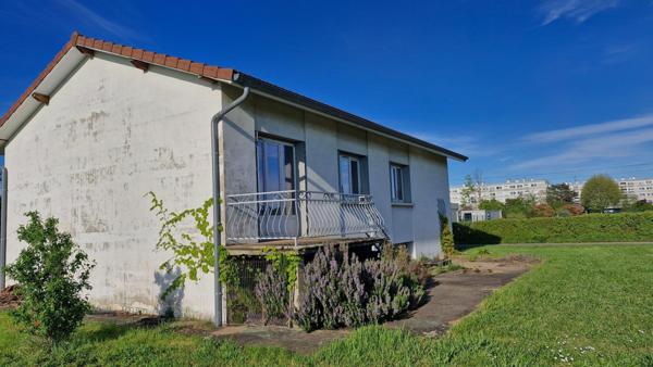 Maison fort potentiel , jolie Parcelle