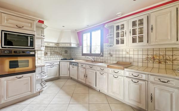 Maison à vendre    5 pièces •  Saulx-les-Chartreux