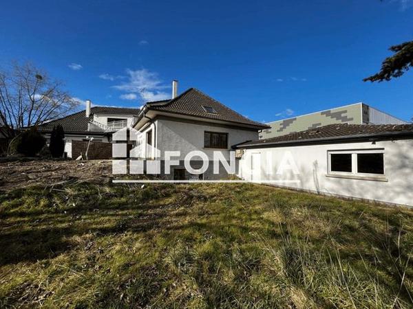 À vendre Local commercial 354 m² - Schiltigheim 67300