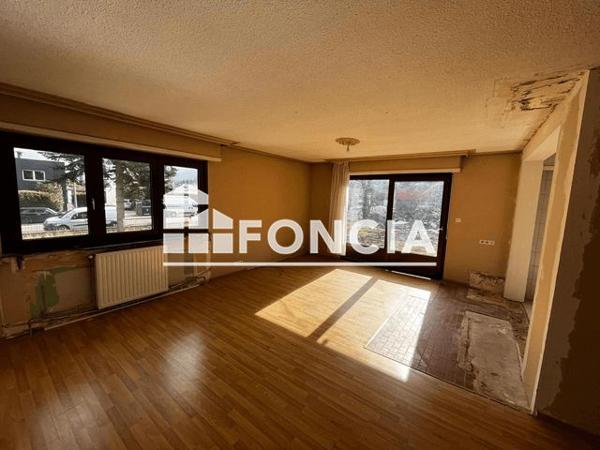 À vendre Local commercial 354 m² - Schiltigheim 67300