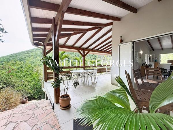 Villa T4 avec piscine et vue Rocher – Le Diamant