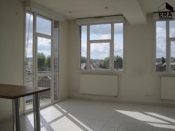 A LOUER APPARTEMENT 2 CHAMBRES PROCHE GARE ET CENTRE VILLE
