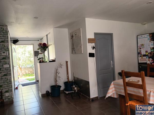 Villa
                                                                                                                                                                                                                                                                                                                        4 pièce(s)                                                                                                                                                                                                          3 chambre(s)
