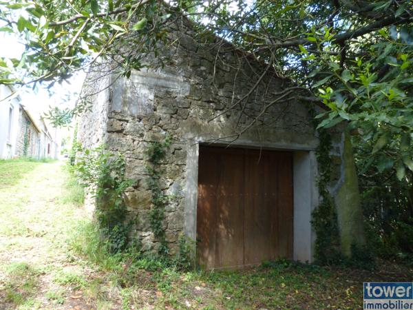 Maison
                                                                                                                                                                                                                                                                                                                        6 pièce(s)                                                                                                                                                                                                          4 chambre(s)                                                                                                                                                                                                          104  m²