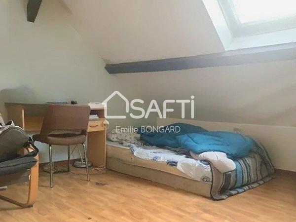 Investisseur studio avec grande mezzanine Les Mureaux