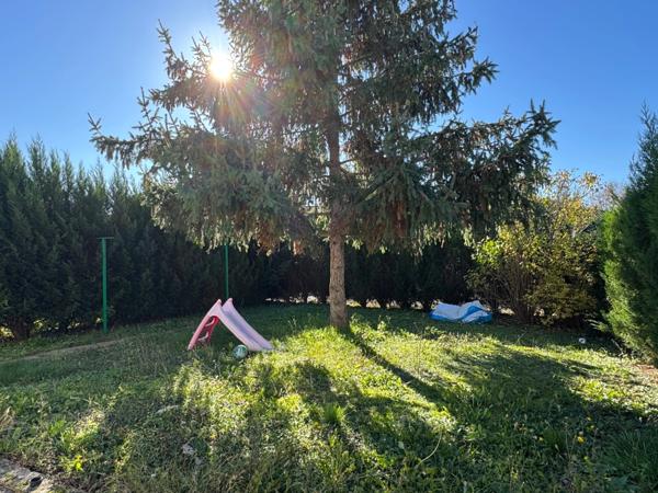 PAVILLON 3 CHAMBRES AVEC GARAGE ET JARDIN