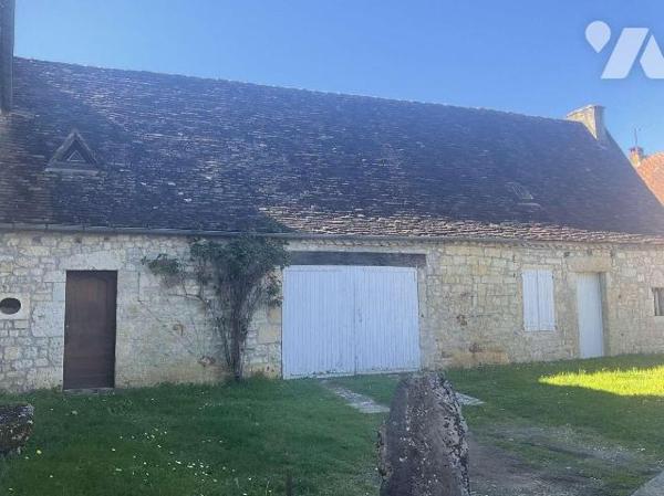 A VENDRE : Propriété coup de coeur composée d'une maison d'habitation, d'une grange attenante, ...