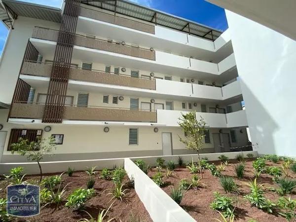 Appartement à louer 1 pièce 22.79m² Le Tampon (97430)