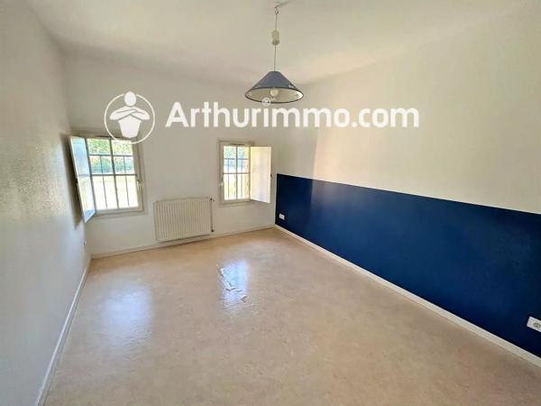 Location                                                      Appartement
                        
                     5 pièces                      106 m2                     à Saint-Didier-de-Formans