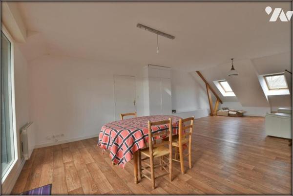 GRAND APPARTEMENT DE TYPE 3 PACE CENTRE ASCENSEUR GARAGE TERRASSE