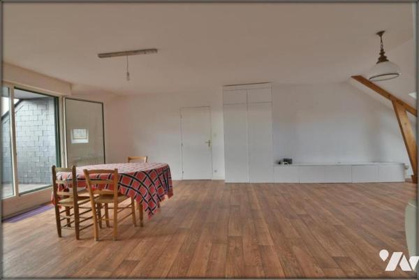 GRAND APPARTEMENT DE TYPE 3 PACE CENTRE ASCENSEUR GARAGE TERRASSE