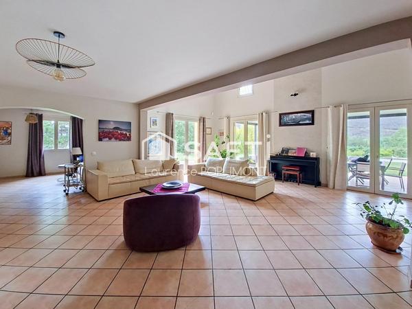 Rare à la vente, coup de coeur  : la Maison de Famille par excellence (6 Chambres)