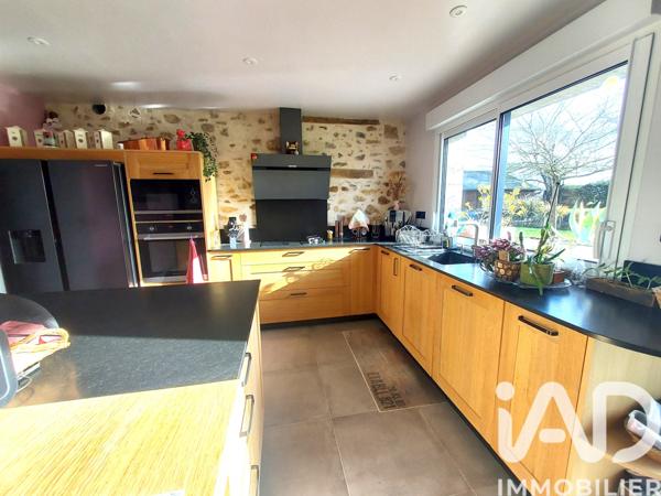 Maison à vendre 9 pièces 175 m² Le Lion-d'Angers