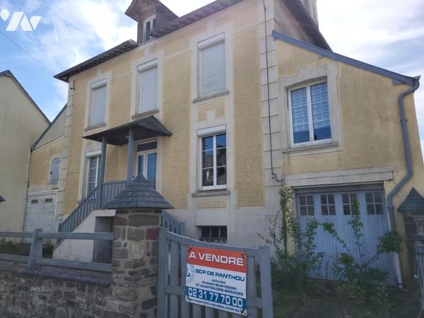 SAINT MARTIN DES BESACES : Maison de bourg avec 4 chambres