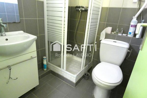 À 6 min des plages, villa 3 logements à Boulouris