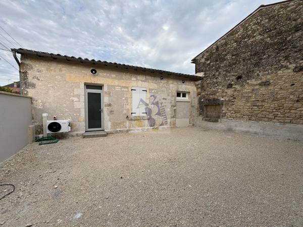 Location maison Chateaubernard (16100), 52.58m² avec 2 pièce(s) dont 1 chambre(s). Agence Allard Brimeaud