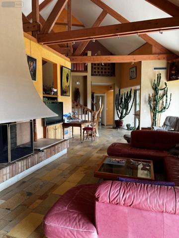 Maison à vendre à Saint-Léonard-des-Bois dans la Sarthe (72130), ref : MA345