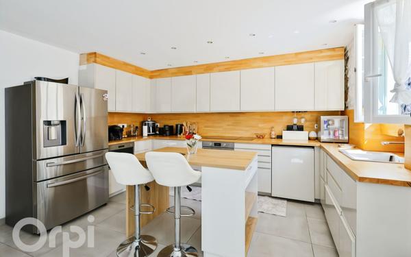 Appartement à vendre    4 pièces • 93 m2 Cannes