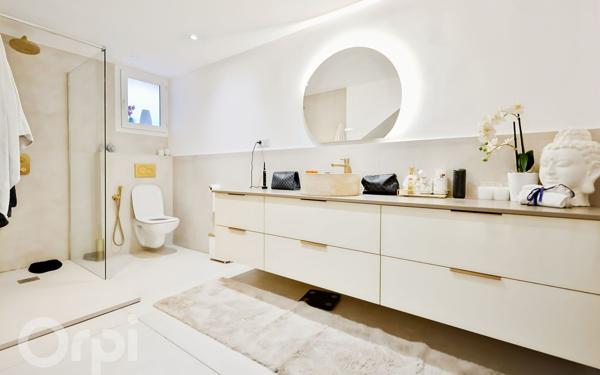 Appartement à vendre    4 pièces • 93 m2 Cannes