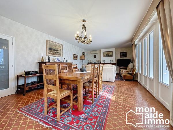 Vaste maison idéalement située sur parc de 7900 m²