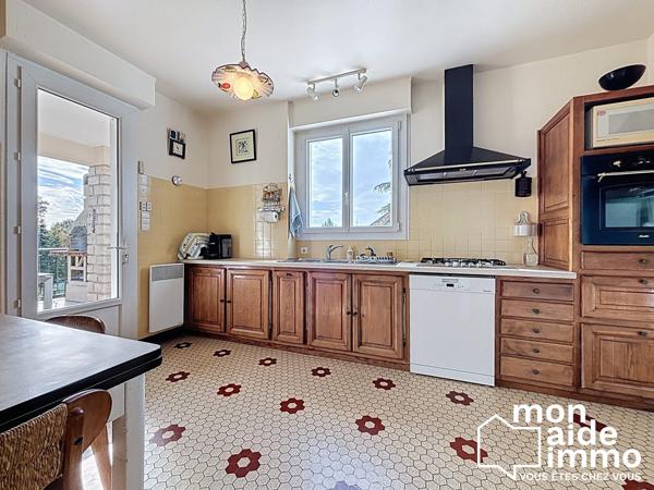 Vaste maison idéalement située sur parc de 7900 m²