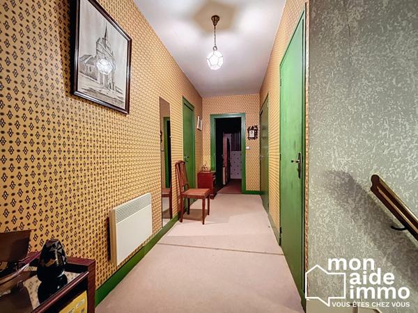 Vaste maison idéalement située sur parc de 7900 m²