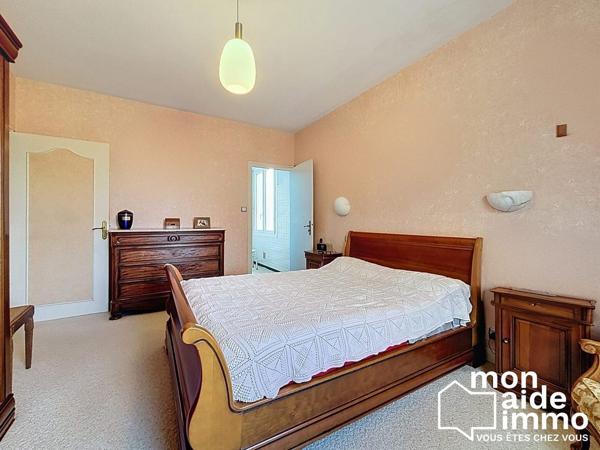 Vaste maison idéalement située sur parc de 7900 m²