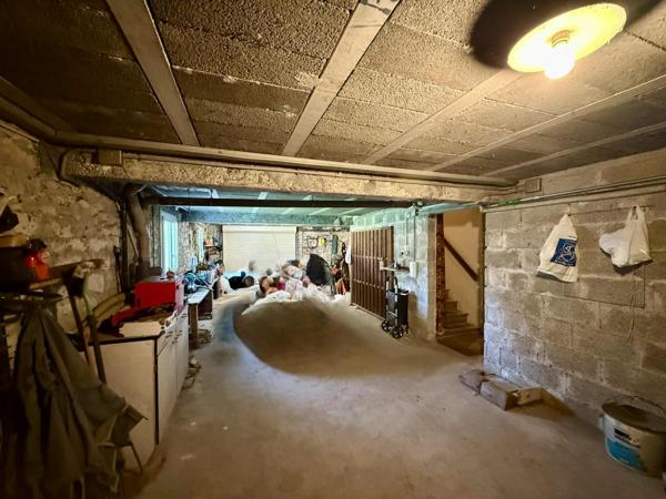 Vaste maison idéalement située sur parc de 7900 m²