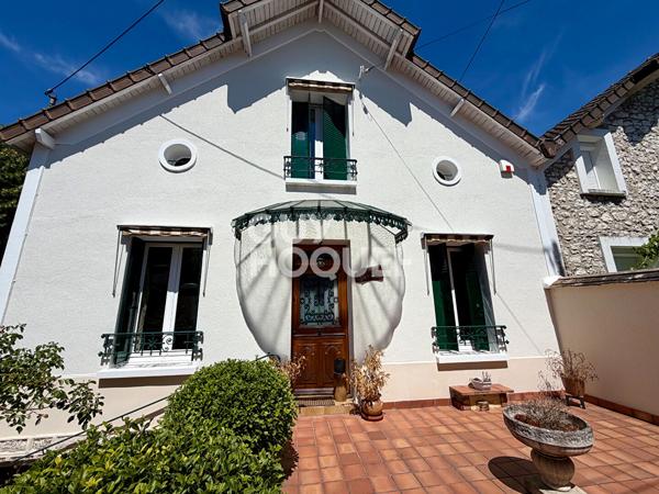 Belle maison de 121m²  sur un terrain 450m²  à deux minutes du centre ville  et de la gare de Moret-sur-Loing