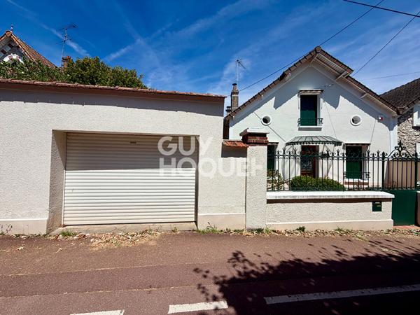 Belle maison de 121m²  sur un terrain 450m²  à deux minutes du centre ville  et de la gare de Moret-sur-Loing