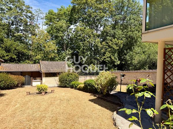 Belle maison de 121m²  sur un terrain 450m²  à deux minutes du centre ville  et de la gare de Moret-sur-Loing
