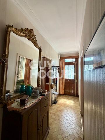 Belle maison de 121m²  sur un terrain 450m²  à deux minutes du centre ville  et de la gare de Moret-sur-Loing