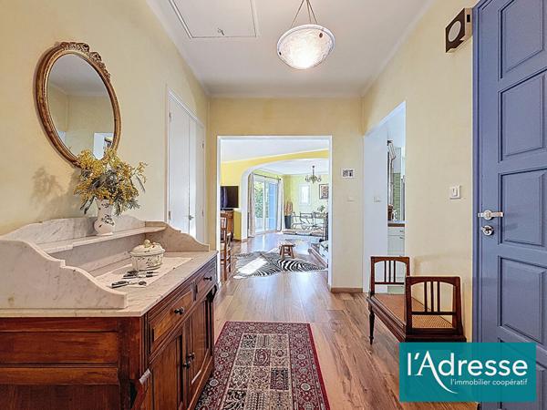 Maison secteur AFA 154 m² - 4 chambres - Piscine chauffée et Jacuzzi - 4 595 m² de terrain