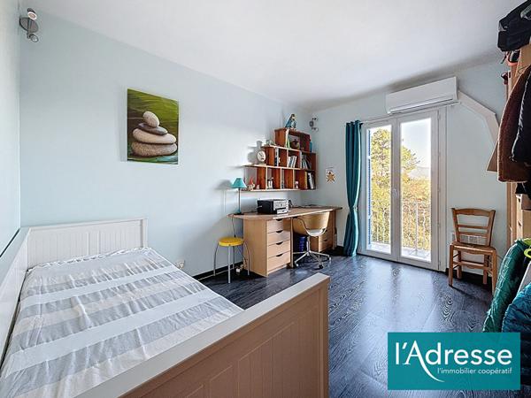 Maison secteur AFA 154 m² - 4 chambres - Piscine chauffée et Jacuzzi - 4 595 m² de terrain