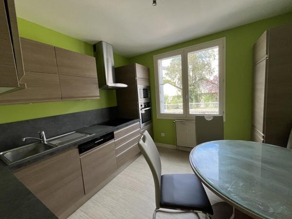 Appartement à louer 1 000 € CC Blois 6 p 122 m² DPE C
