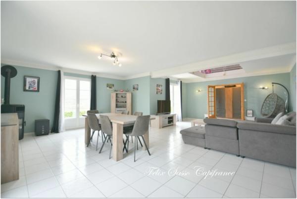 A 5 minutes d'Argelès-Gazost 65400, superbe maison sans travaux avec gîte et vue panoramique sur les montagnes !