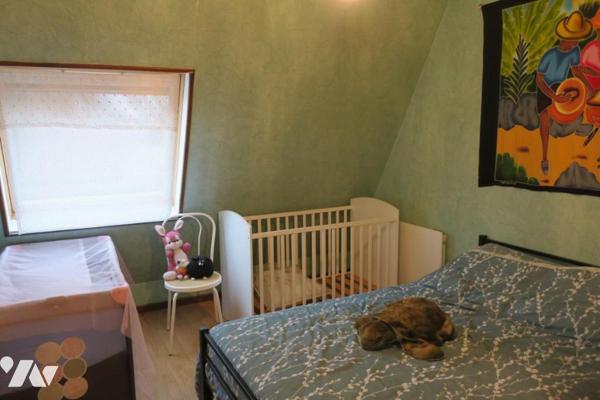 Maison T6 mitoyenne d'un côté - Garage - 2 Terrasses - Dépendances - Jardin. 625 m² cadastré.