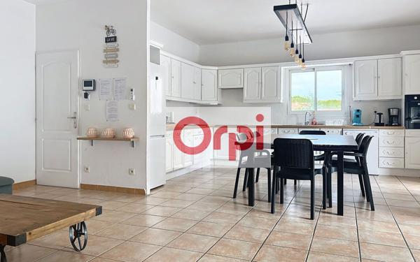 Immeuble à vendre    5 pièces •  Perpignan