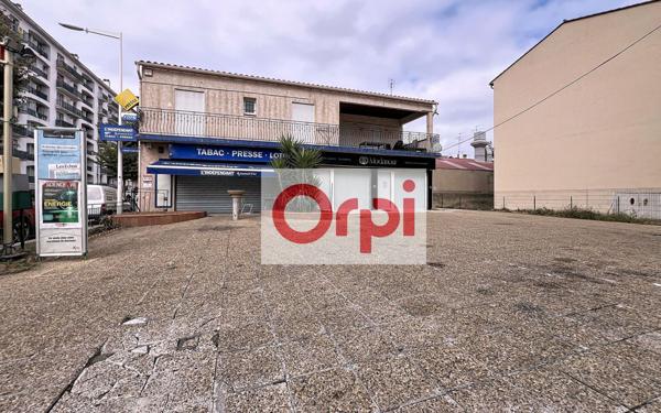 Immeuble à vendre    5 pièces •  Perpignan