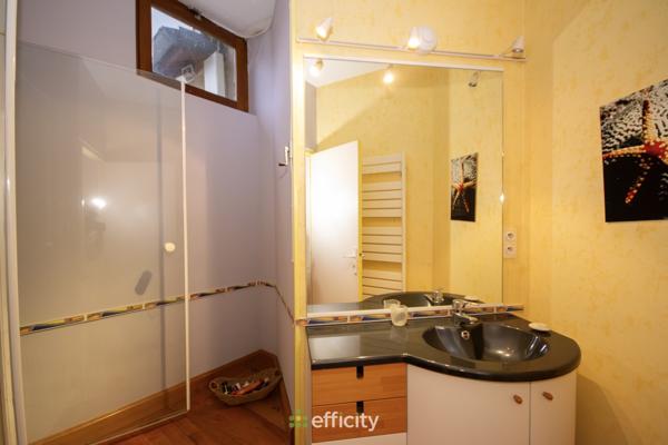 Immeuble 10 pièces - 270 m²