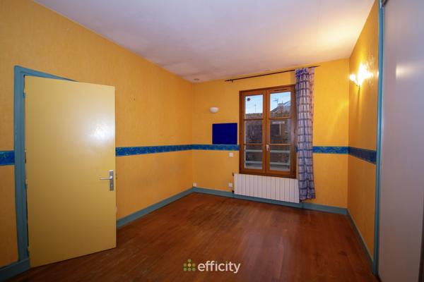 Immeuble 10 pièces - 270 m²