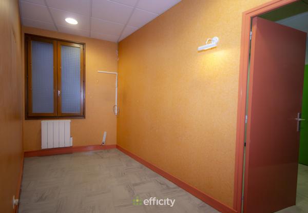 Immeuble 10 pièces - 270 m²