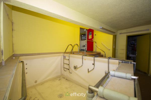 Immeuble 10 pièces - 270 m²