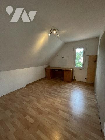 Maison 5 pièces 150 m² sur un terrain de 800 m² (MONDEVILLE)