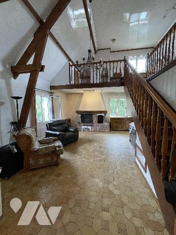 Maison 5 pièces 150 m² sur un terrain de 800 m² (MONDEVILLE)