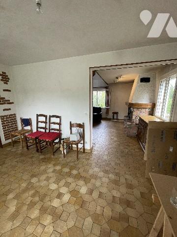 Maison 5 pièces 150 m² sur un terrain de 800 m² (MONDEVILLE)