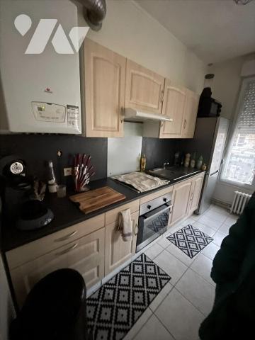  "Chez des Notaires à Mes côtés" Au Coeur  de FALAISE. Immeuble de rapport HORS COMMERCE du Rez...
