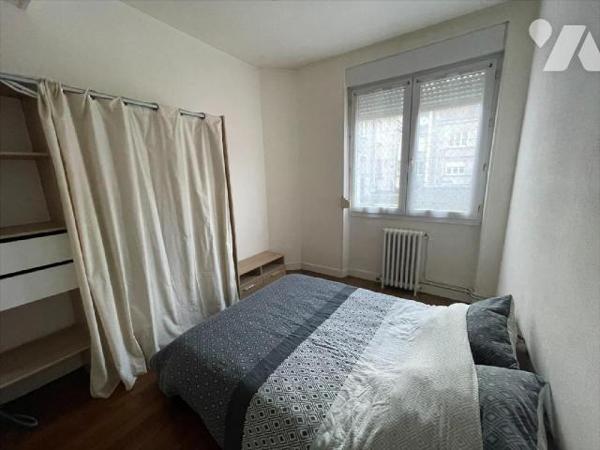  "Chez des Notaires à Mes côtés" Au Coeur  de FALAISE. Immeuble de rapport HORS COMMERCE du Rez...